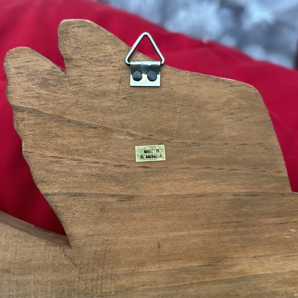 Salvadorian Painted Wooden Folk-art Angel Holiday or Whimsical Decor - Picture 4 of 6